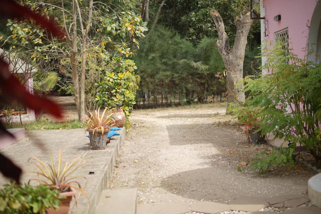 Sanyang Villa Amarant - Private Garden With Pool Retreat מראה חיצוני תמונה